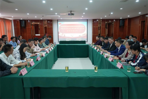 吳亞玲參加資環(huán)所下屬黨支部結對共建活動