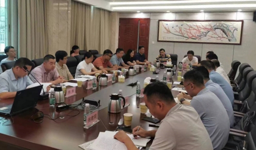 植保召開“全生育期貫通的煙草綠色防控技術(shù)研發(fā)與推廣”項(xiàng)目推進(jìn)會(huì)_副本.jpg